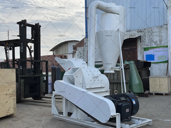 كسارة نشارة الخشب