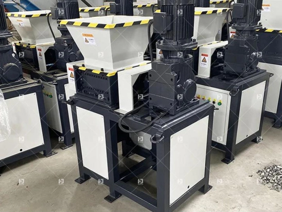 آلة التقطيع الصغيرة