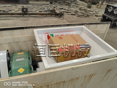 العملاء الأمريكيون يطلبون آلات التقطيع من شركتنا