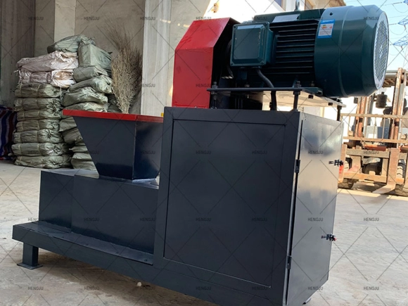 آلة صنع أعواد الفحم