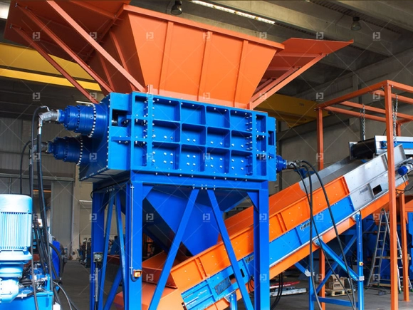 آلة التقطيع ذات الأربعة أعمدة