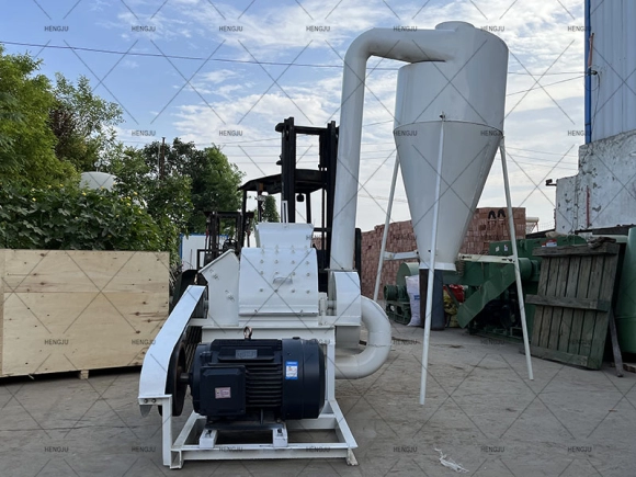 كسارة نشارة الخشب