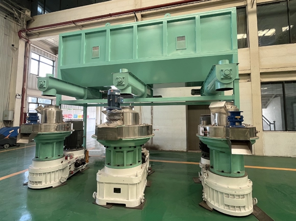 آلة حبيبات الكتلة الحيوية