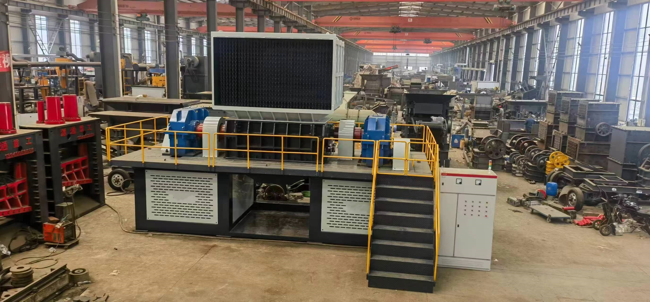 آلات تمزيق النفايات الإلكترونية